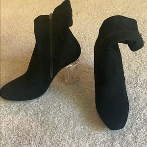 Cape Robbin iridescent heels, black suede zip, 6